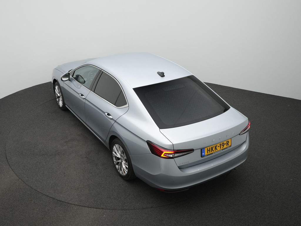 ŠKODA Superb (HKK19R) met abonnement