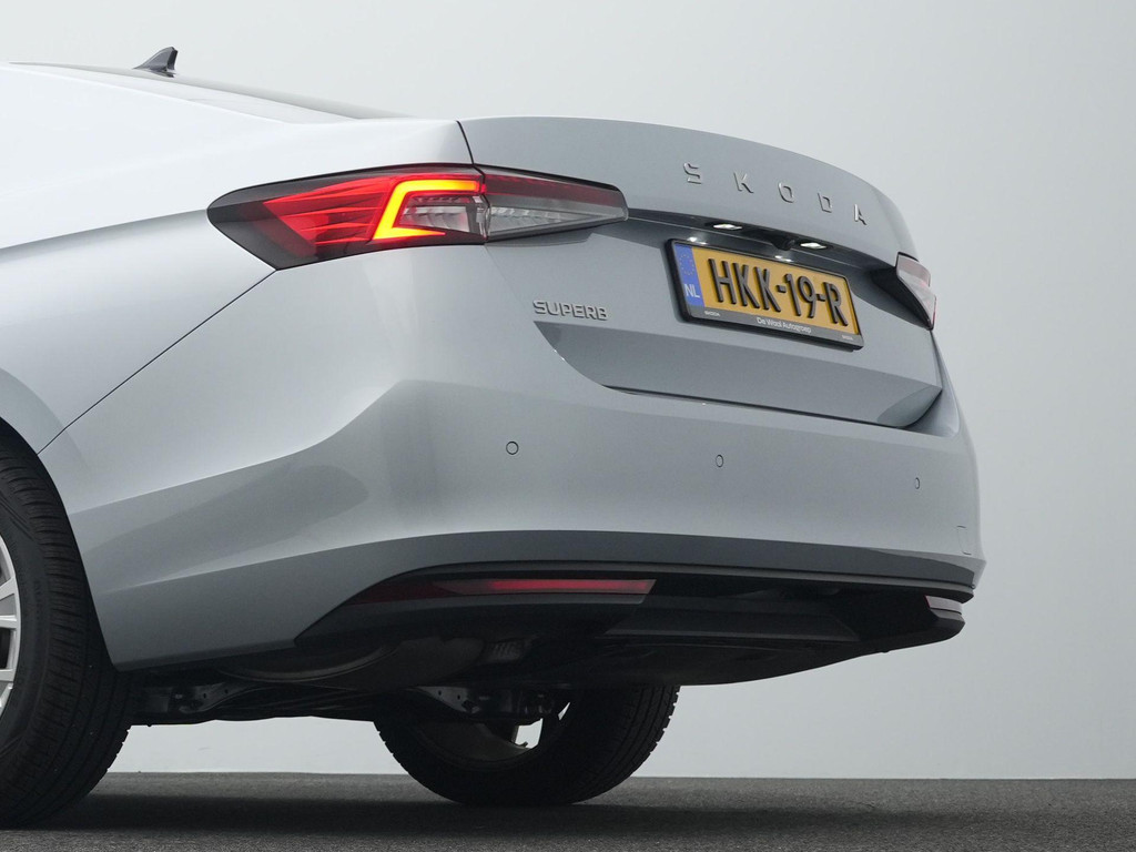 ŠKODA Superb (HKK19R) met abonnement