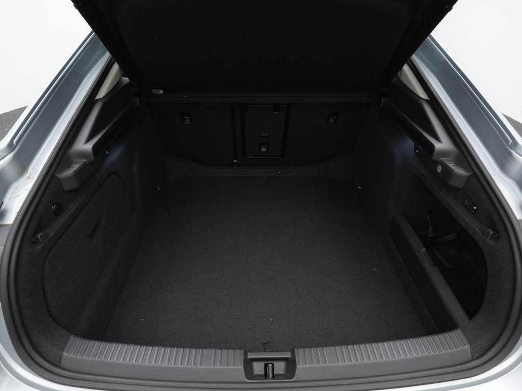 ŠKODA Superb (HKK19R) met abonnement