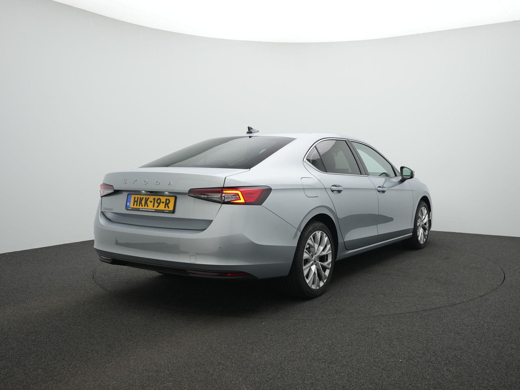 ŠKODA Superb (HKK19R) met abonnement