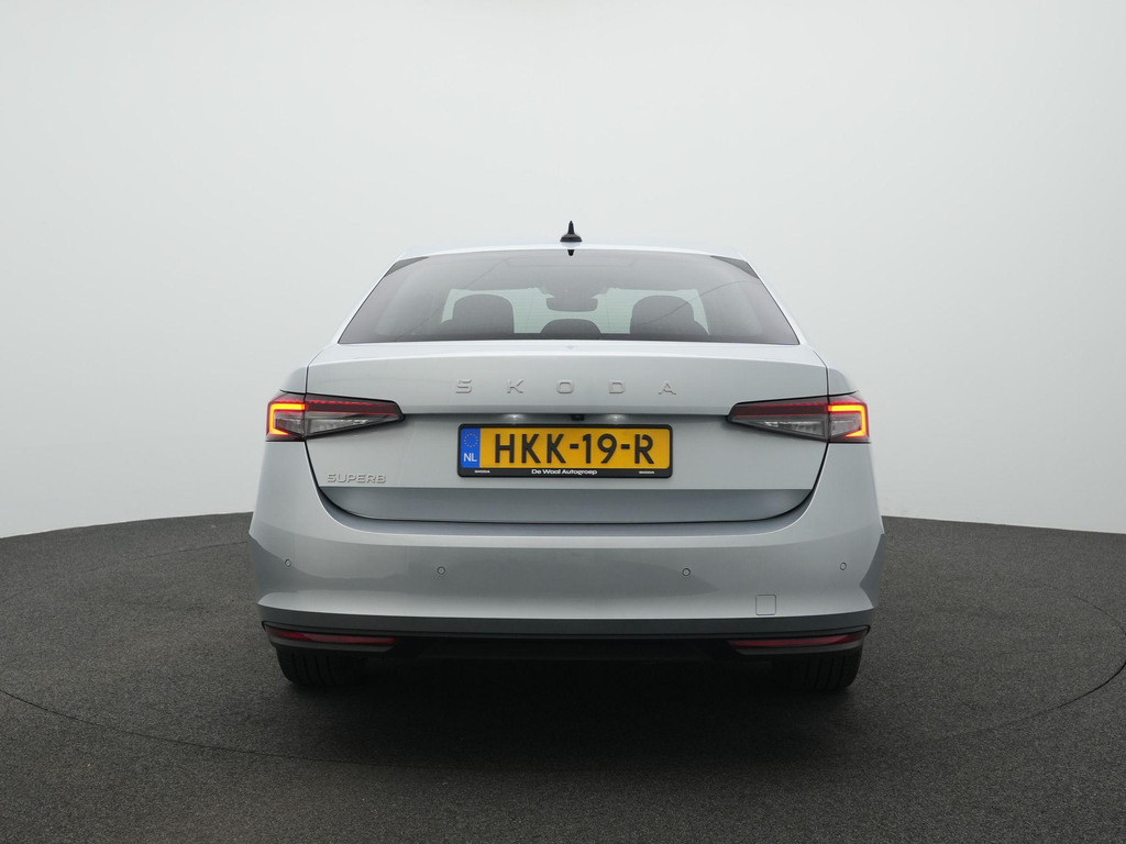 ŠKODA Superb (HKK19R) met abonnement