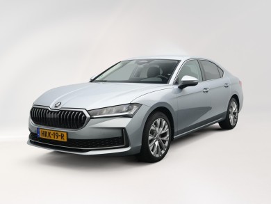 ŠKODA Superb (HKK19R) met auto abonnement
