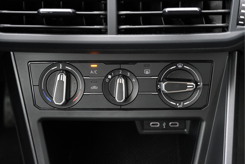 Volkswagen Polo (P790XF) met abonnement