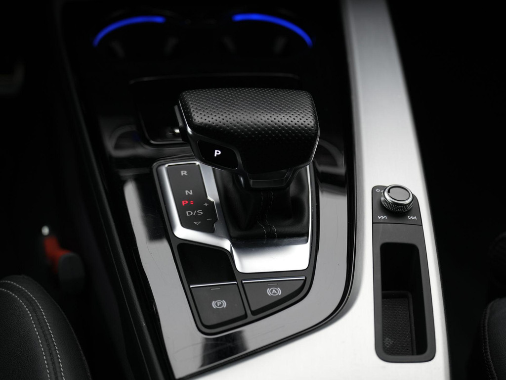 Audi A4 (S961BL) met abonnement