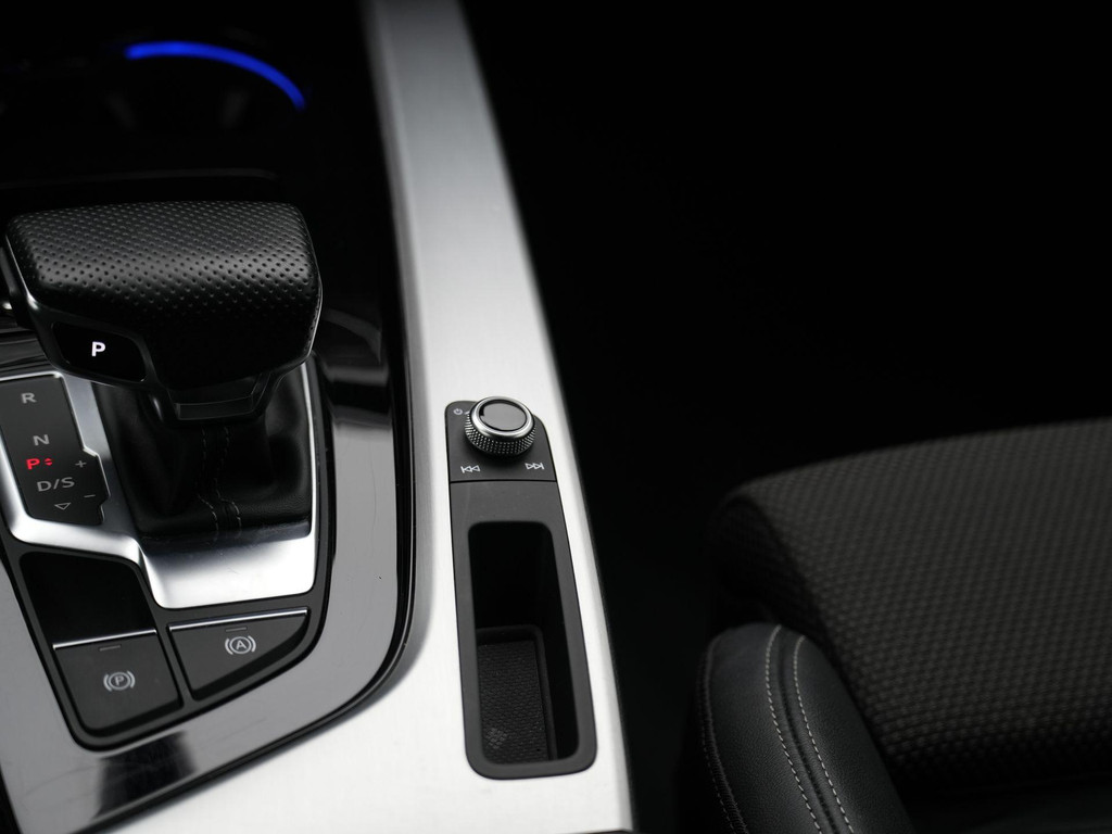 Audi A4 (S961BL) met abonnement