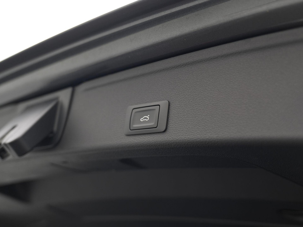 Audi A4 (S961BL) met abonnement