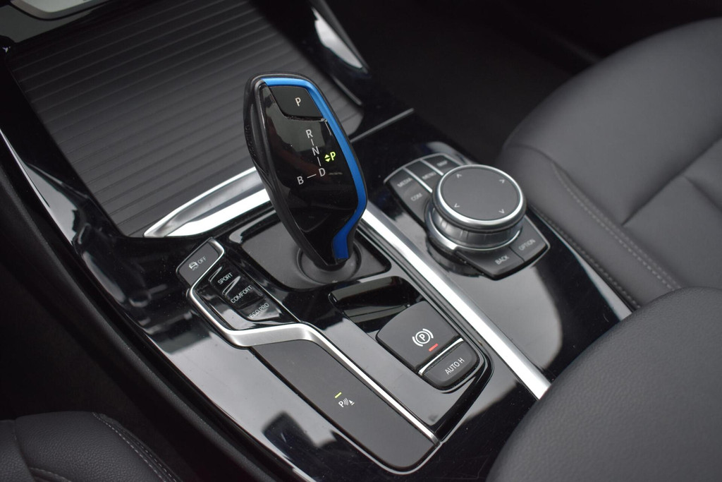 BMW iX3 (L715XX) met abonnement