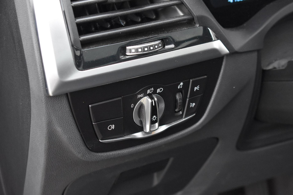 BMW iX3 (L715XX) met abonnement