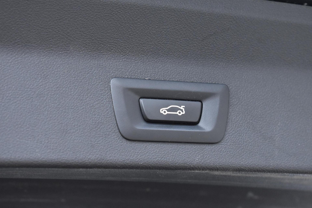 BMW iX3 (L715XX) met abonnement