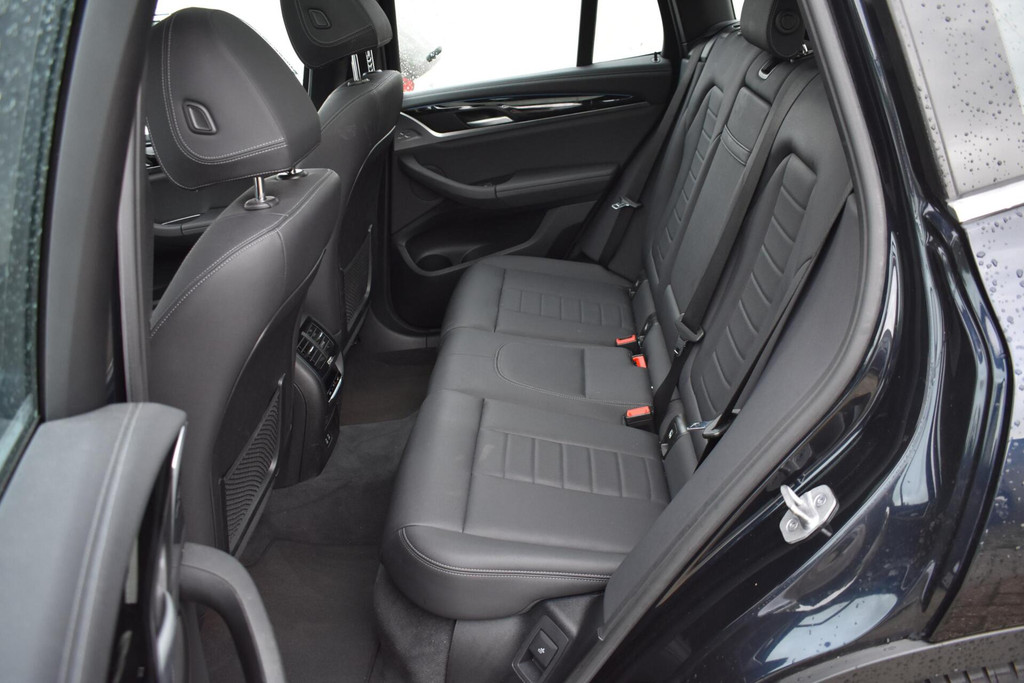 BMW iX3 (L715XX) met abonnement