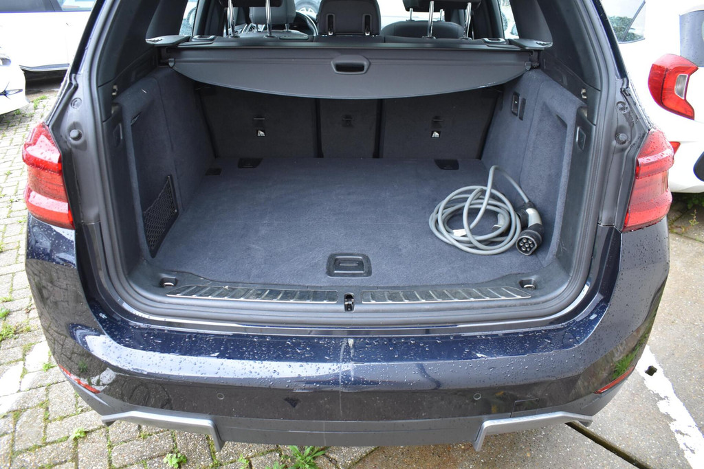 BMW iX3 (L715XX) met abonnement