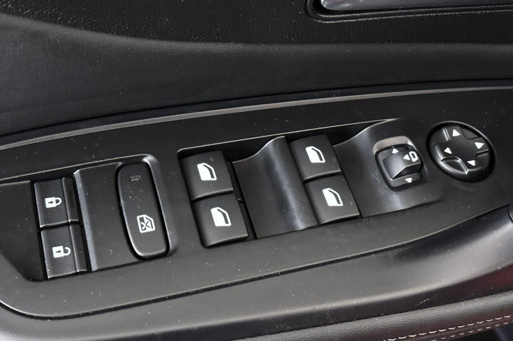 Peugeot 408 (T710GN) met abonnement