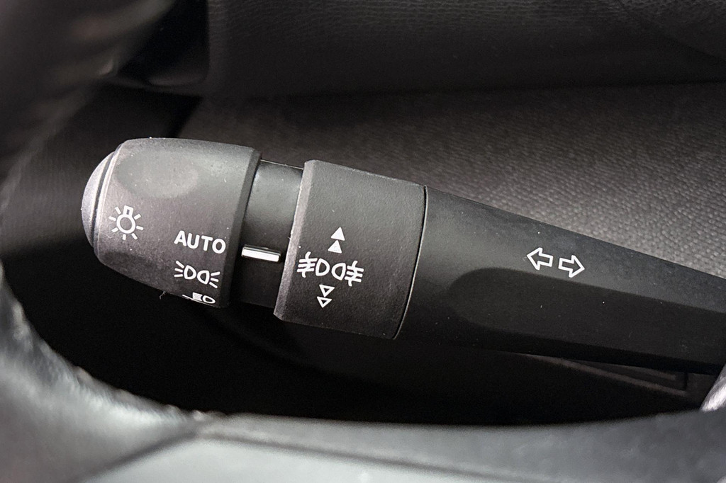 Citroën Ë-C4 (T162PX) met abonnement