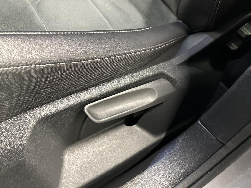 Volkswagen T-Roc (X212SJ) met abonnement