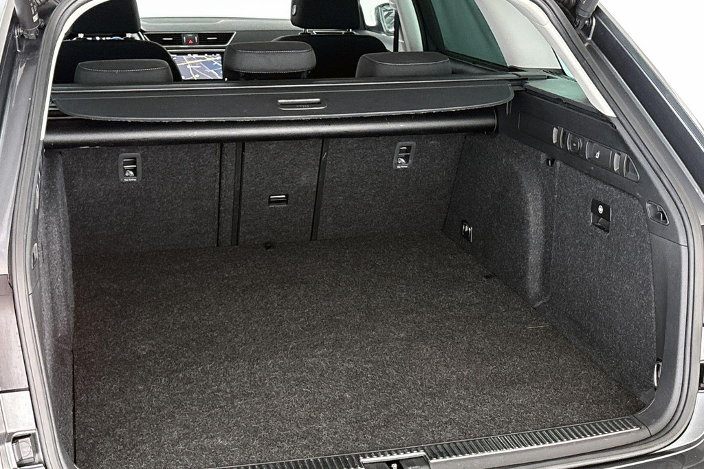 ŠKODA Superb (KVV53X) met abonnement