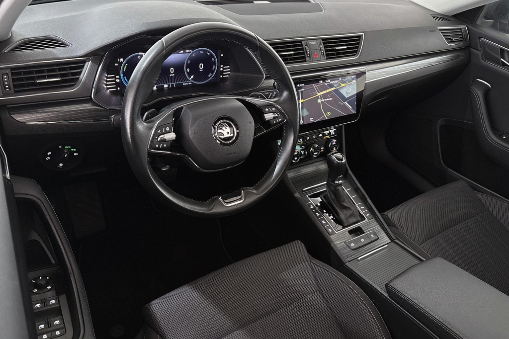 ŠKODA Superb (KVV53X) met abonnement
