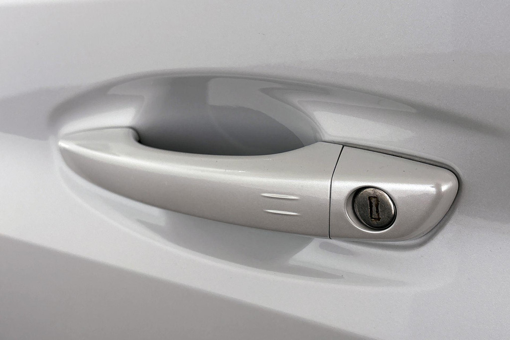 Peugeot e-208 (L578JH) met abonnement