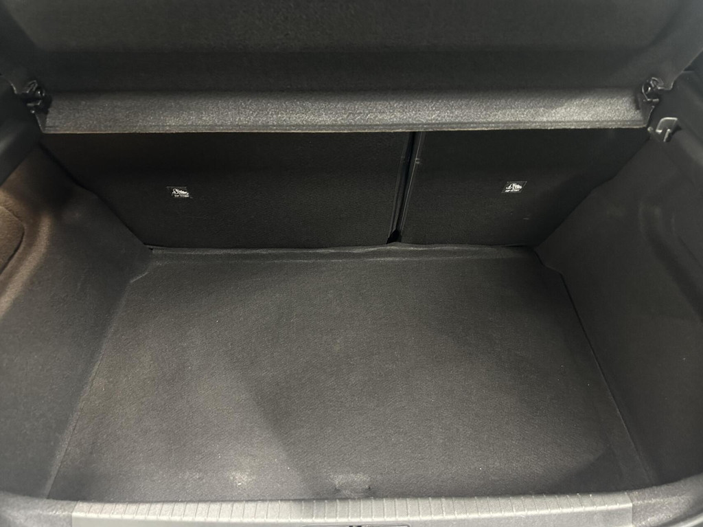 Opel Corsa (HJD31K) met abonnement