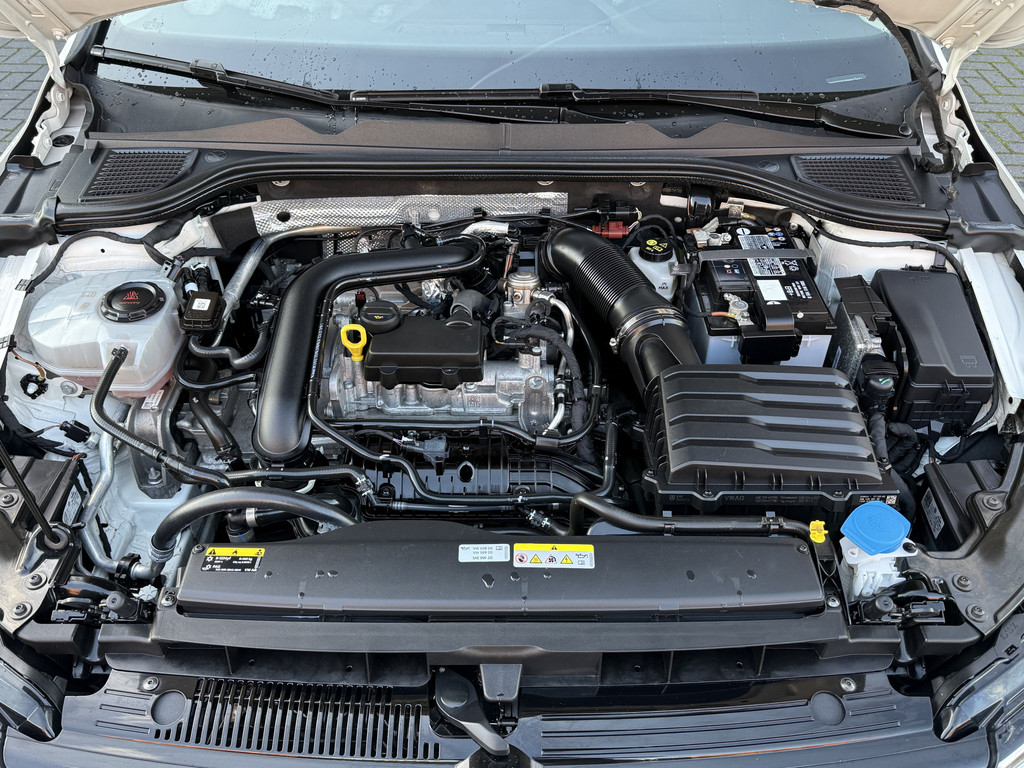 Volkswagen Golf (T874PS) met abonnement
