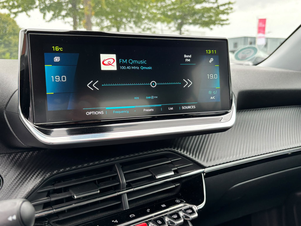 Peugeot e-2008 (L389TJ) met abonnement