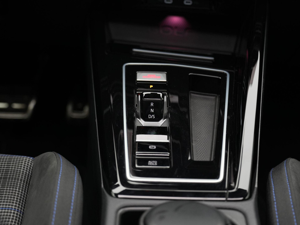Volkswagen Golf GTE (KTD53V) met abonnement