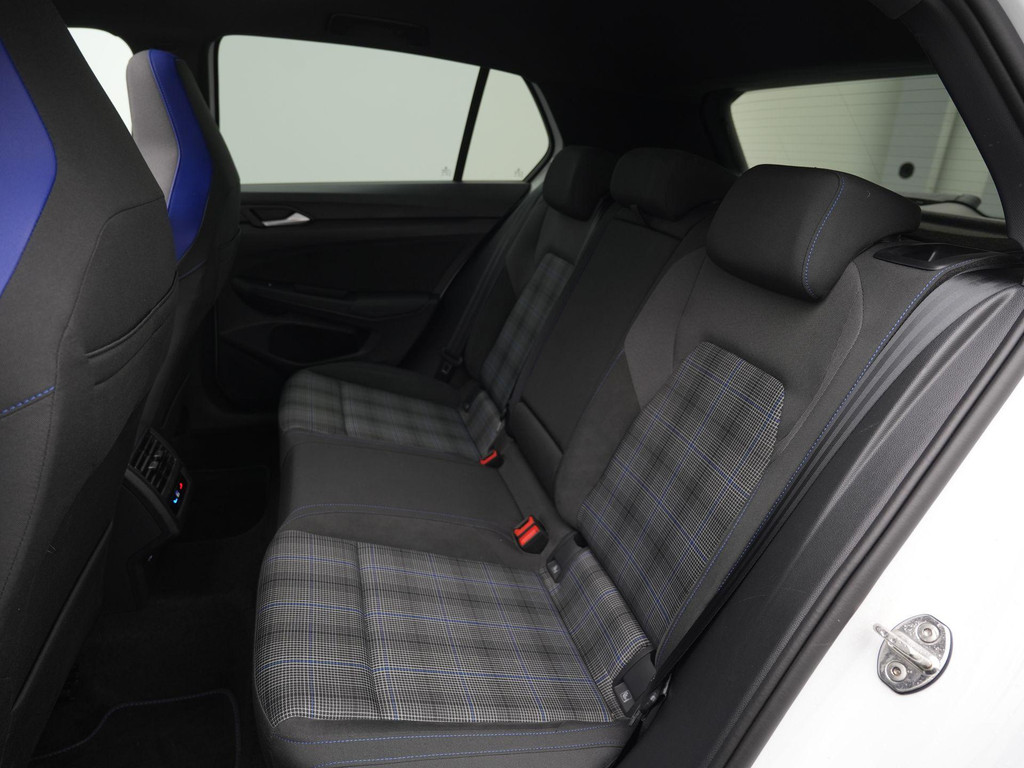 Volkswagen Golf GTE (KTD53V) met abonnement
