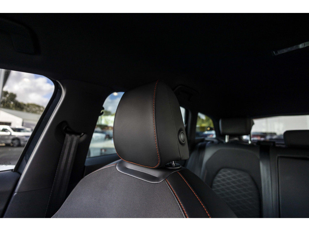 Seat Leon Sportstourer (K809ZF) met abonnement