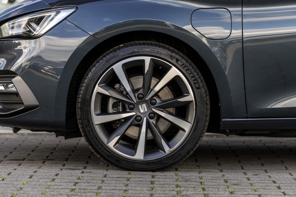 Seat Leon Sportstourer (K809ZF) met abonnement