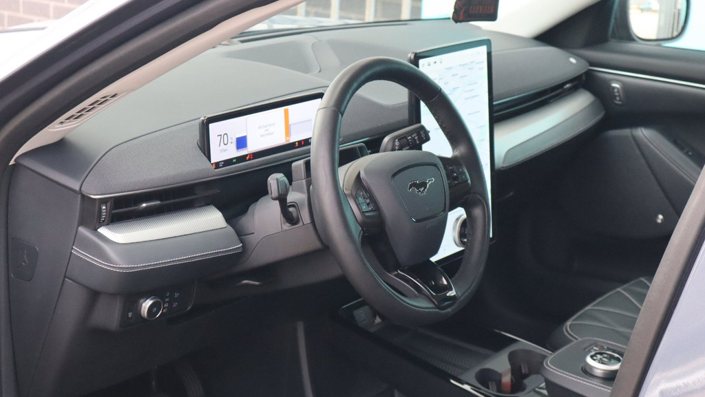 Ford Mustang Mach-E (L904XH) met abonnement
