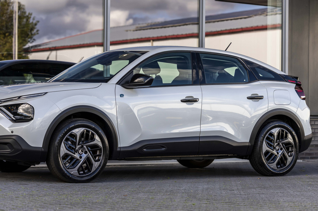 Citroën Ë-C4 (Z457RH) met abonnement