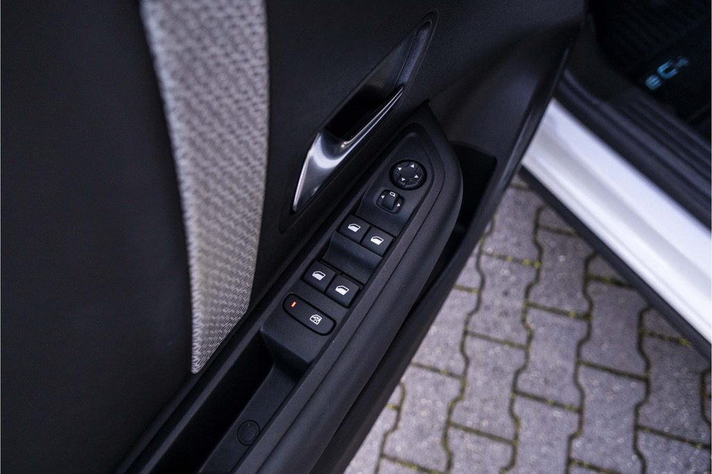 Citroën Ë-C4 (Z457RH) met abonnement