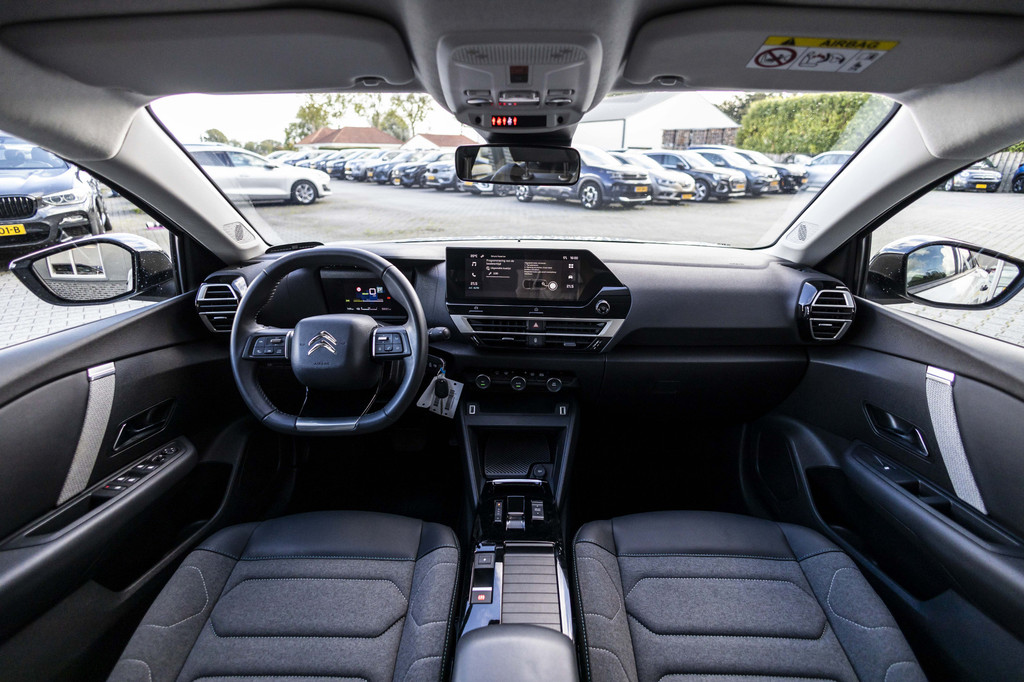 Citroën Ë-C4 (Z457RH) met abonnement