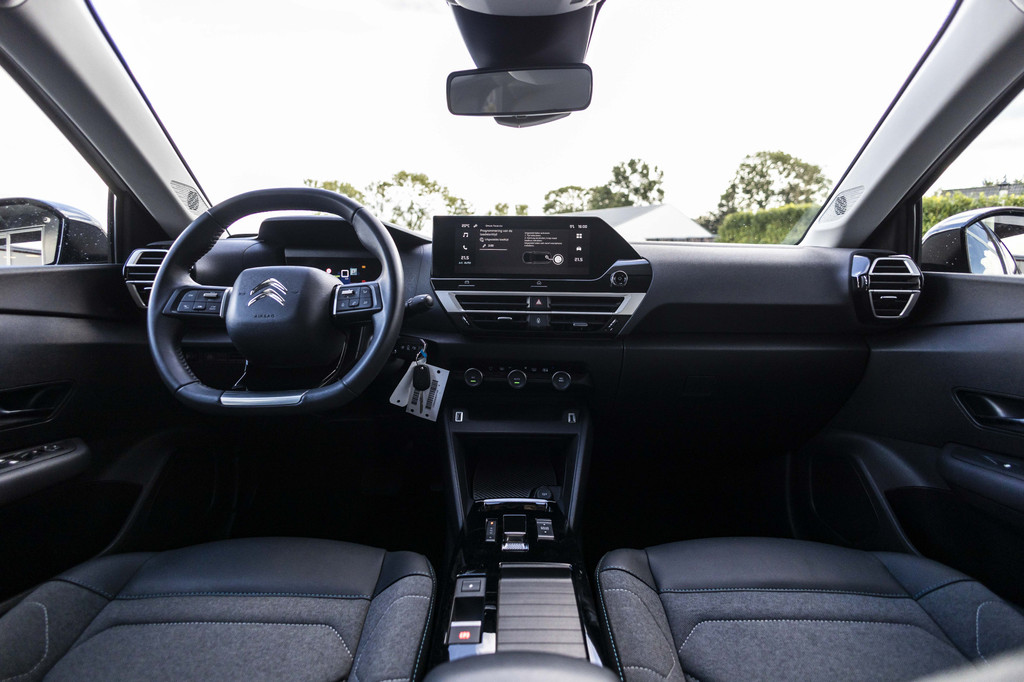 Citroën Ë-C4 (Z457RH) met abonnement