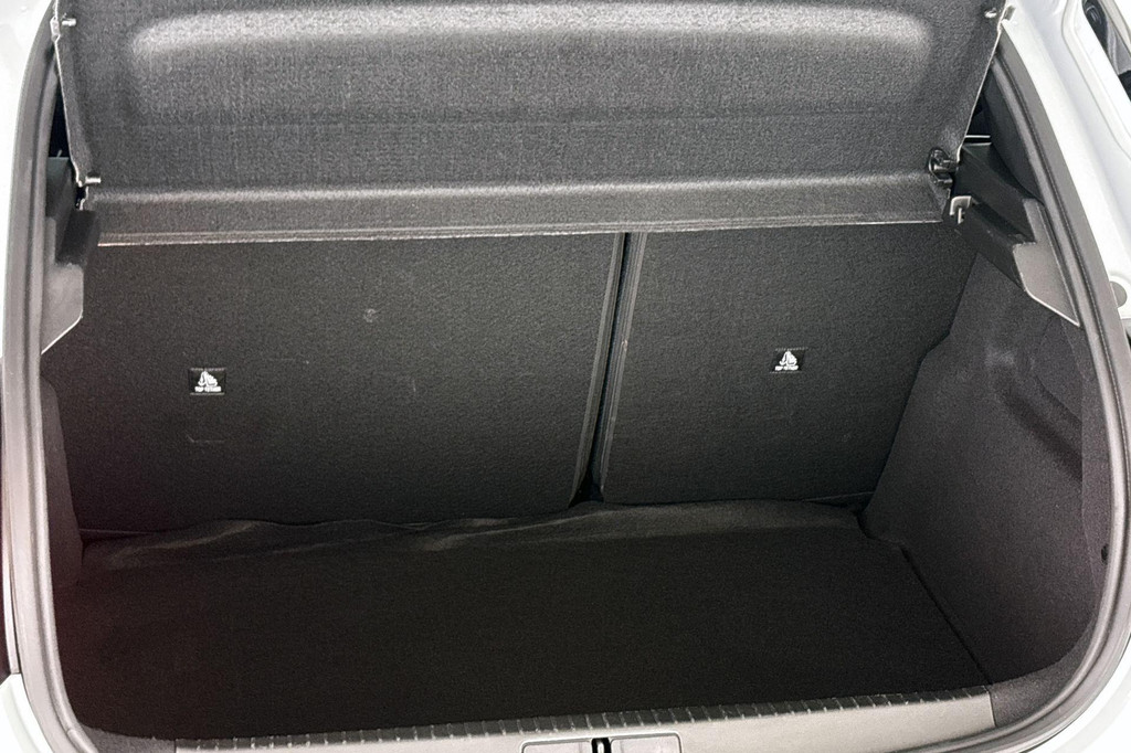 Lancia Ypsilon (HXF17L) met abonnement