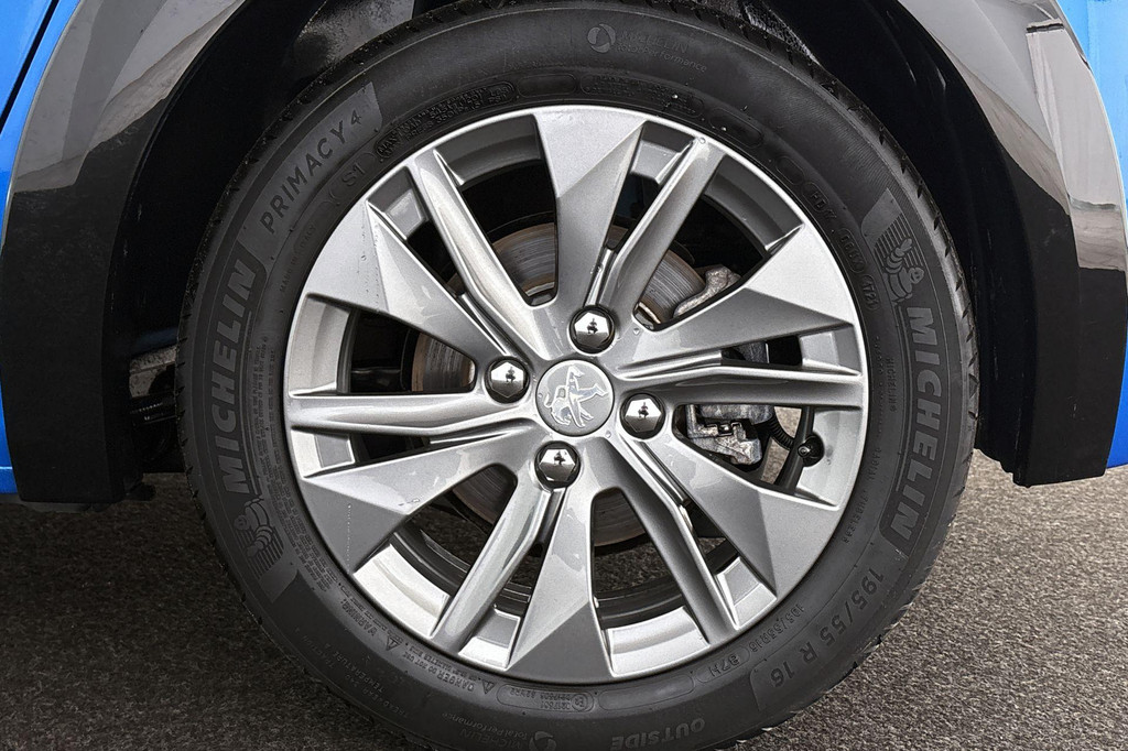 Peugeot e-208 (L750RV) met abonnement