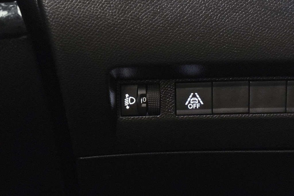 Peugeot e-208 (L750RV) met abonnement