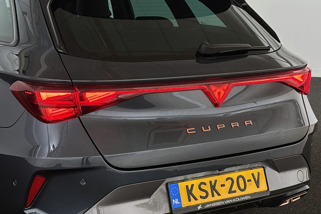 CUPRA Leon Sportstourer (KSK20V) met abonnement