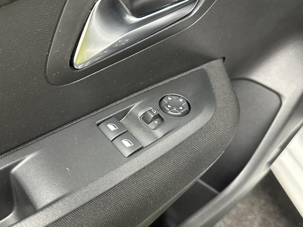 Peugeot 208 (P317XF) met abonnement