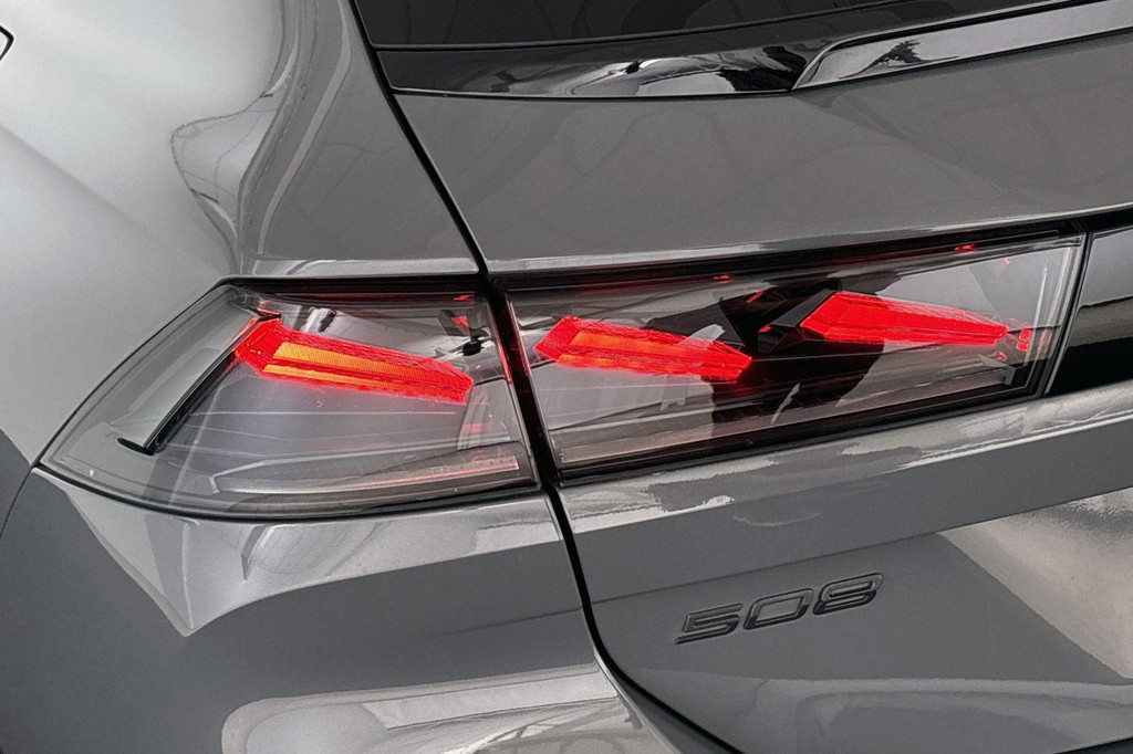 Peugeot 508 (X133HF) met abonnement