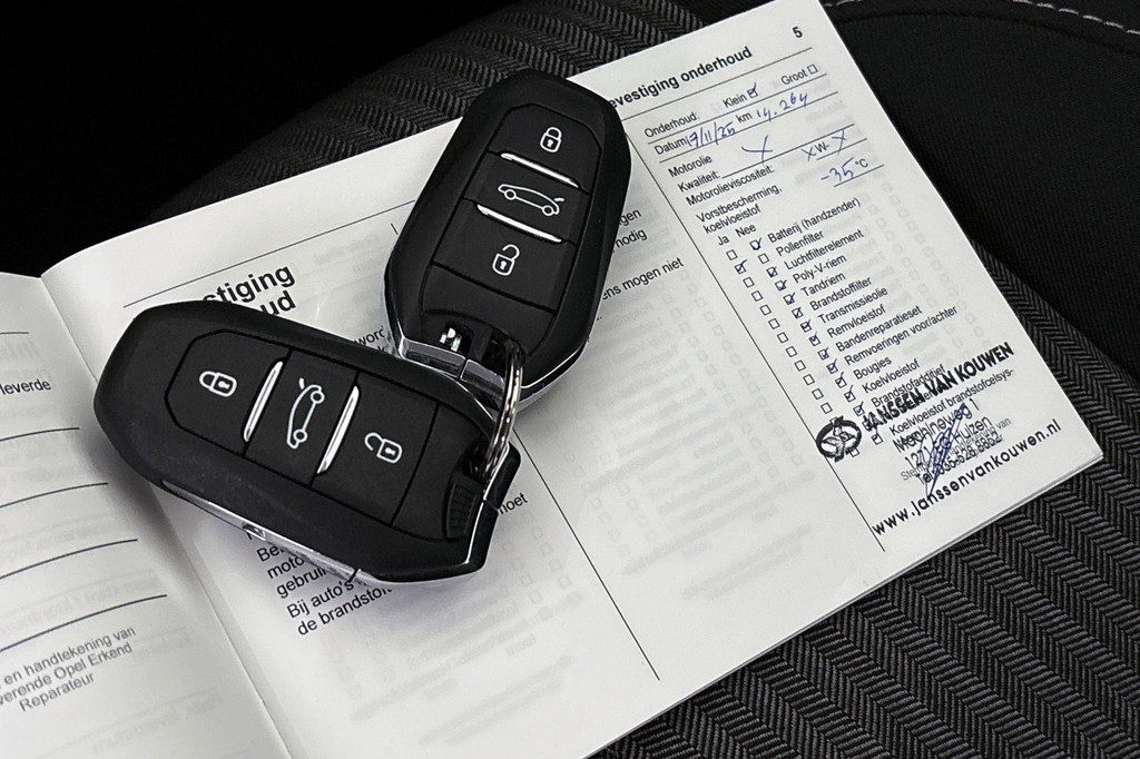 Opel CORSA-E (S476SX) met abonnement