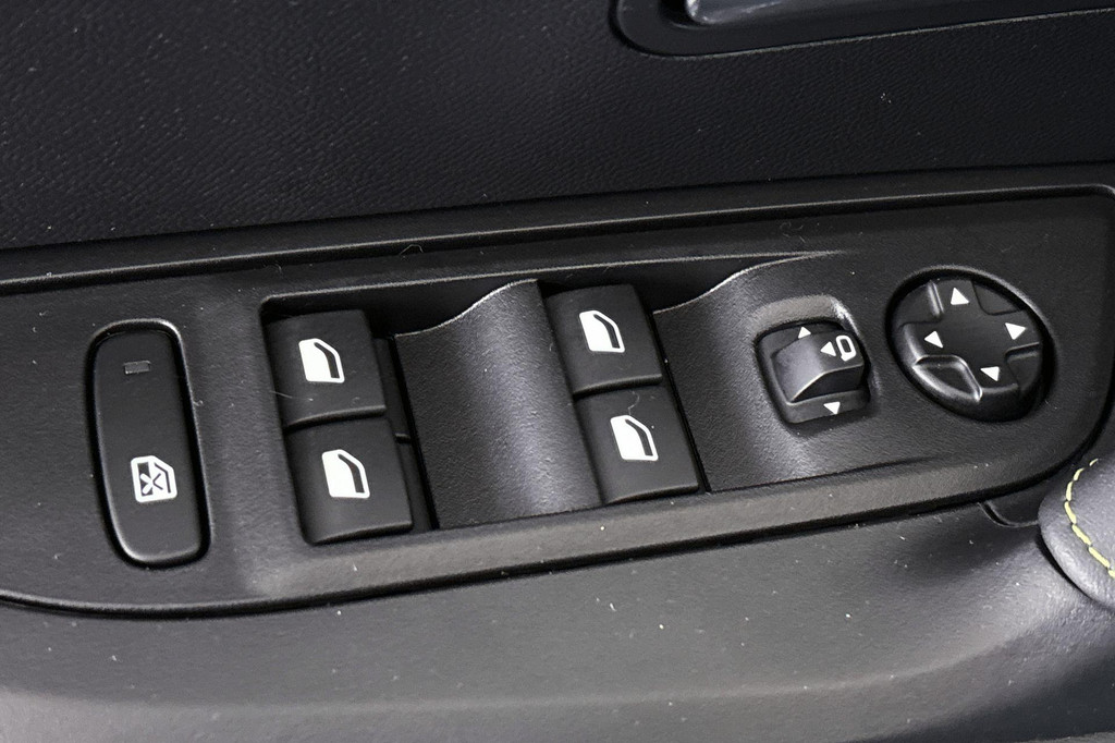 Peugeot 2008 (KBH68X) met abonnement