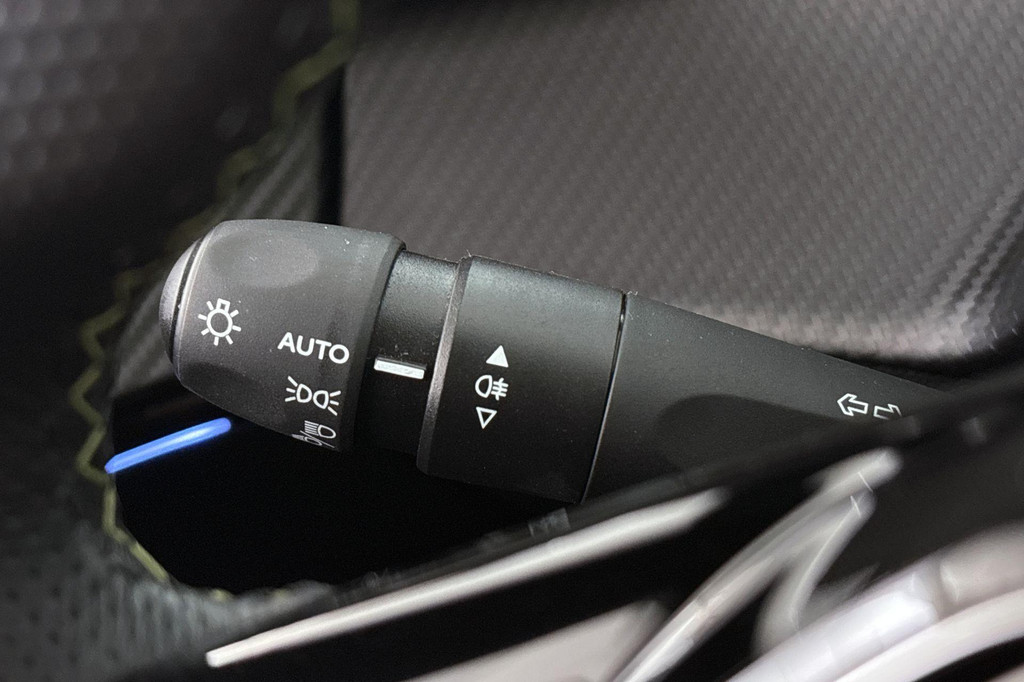 Peugeot 2008 (KBH68X) met abonnement