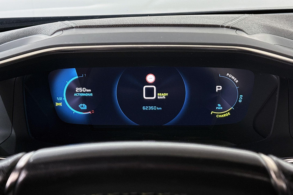 Peugeot e-2008 (L701ZL) met abonnement