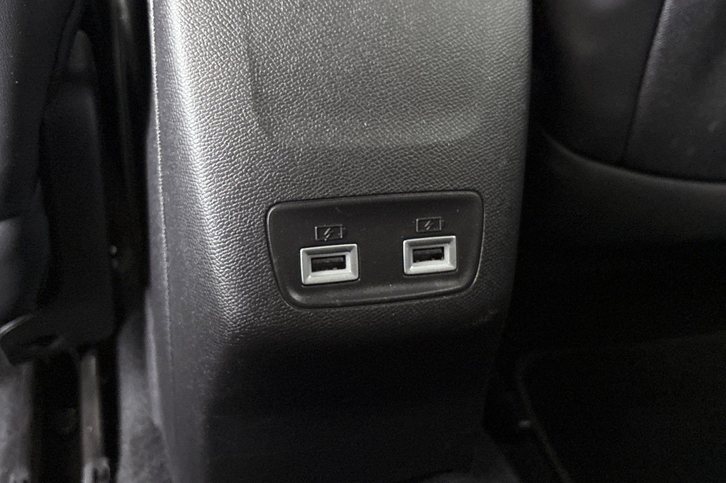 Peugeot e-2008 (L701ZL) met abonnement