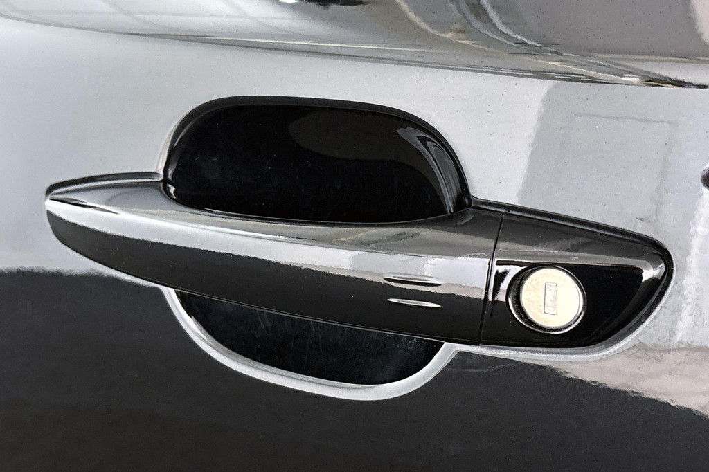 Peugeot e-2008 (L701ZL) met abonnement