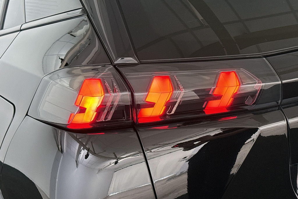 Peugeot e-2008 (L701ZL) met abonnement