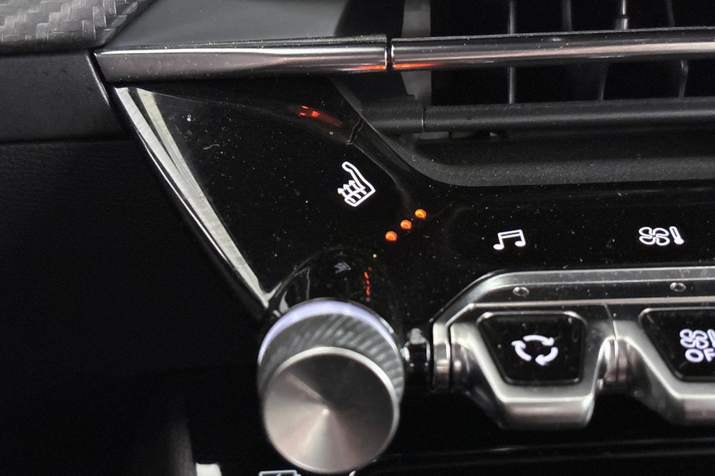 Peugeot e-2008 (L701ZL) met abonnement