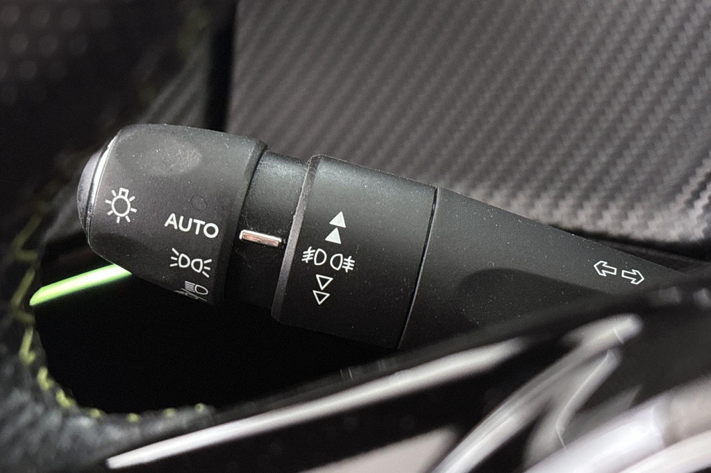 Peugeot e-2008 (L701ZL) met abonnement