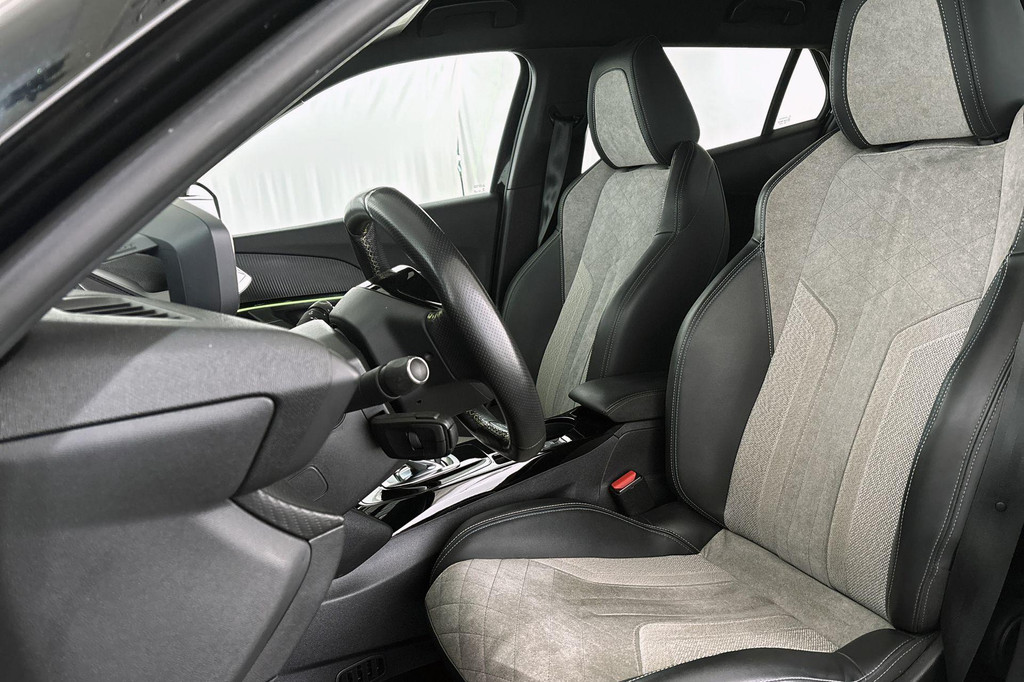 Peugeot e-2008 (L701ZL) met abonnement