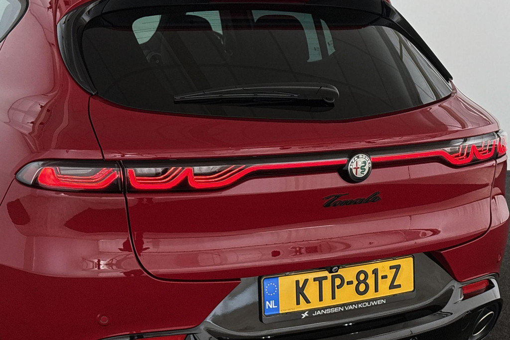 Alfa Romeo Tonale (KTP81Z) met abonnement